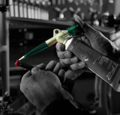 TF2 Grease Gun Weldtite - imagine 2
