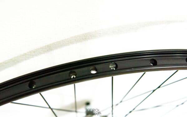 Roata fata 27.5x1.75 janta D-Disc  36H butuc aluminiu, ax cu piulita - imagine 4