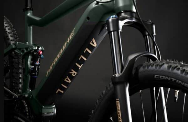 e-bike Haibike AllTrail 4 29 i630Wh 11-G Deore 2023 matte green metal gold black M - imagine 4