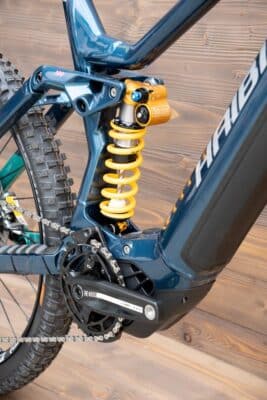 e-bike Haibike NDURO 8 Freeride i720Wh 12-G GX Eagle 2023 M glossy navy pink aqua titan - imagine 7