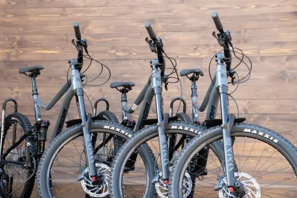 Bicicleta  MeridaOne Sixty 400 L Grey Sparkling Black /22-23 mo