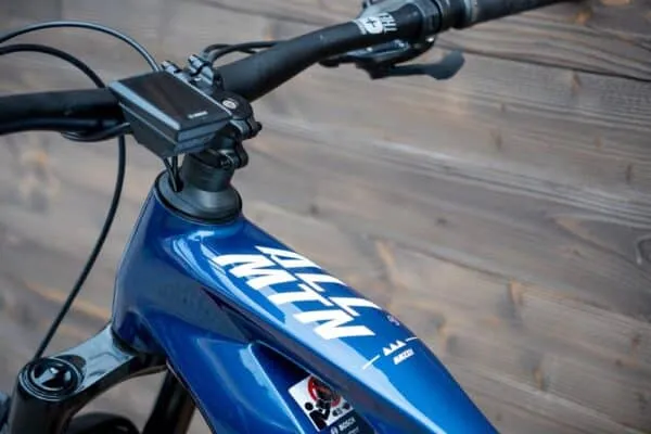 e-bike Haibike AllMtn CF 9 i750 12-G NX Eagle S gloss fade blue white - imagine 3