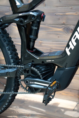 e-bike Haibike AllMtn CF 8 i750Wh 12-G SX Eagle XL gloss black white - imagine 11