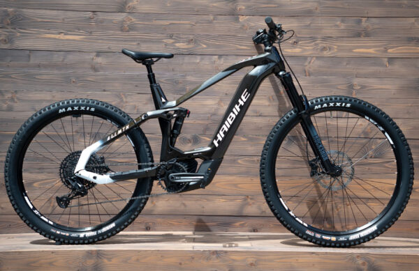 e-bike Haibike AllMtn CF 8 i750Wh 12-G SX Eagle XL gloss black white - imagine 2