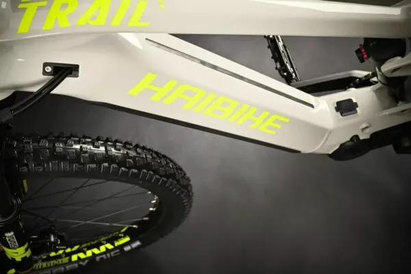 e-bike Haibike AllTrail 3 i720Wh 10-G Deore 2024 XL grey neon yellow gloss - imagine 5