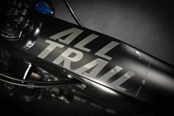 e-bike Haibike AllTrail 3 i720Wh 10-G Deore 2024 M black titan matt - imagine 5