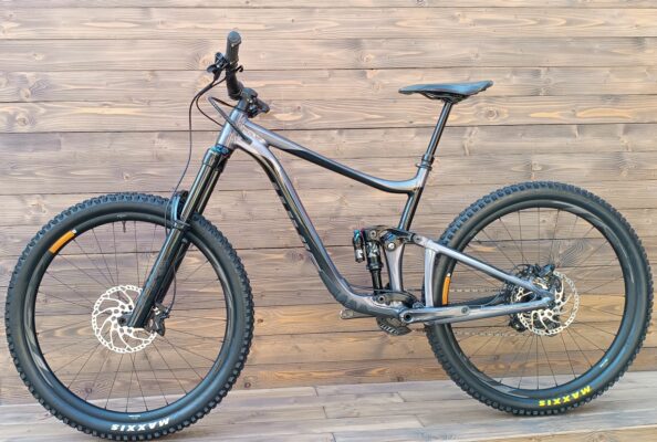 Bicicleta Second Hand Giant Reign gri negru Fox - marime L